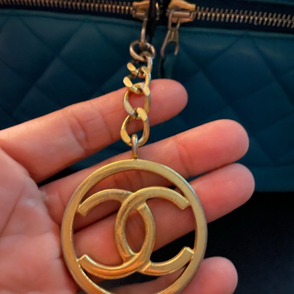 Vintage CHANEL Turquoise Quilted Vanity Handbag - Picture 2 of 15